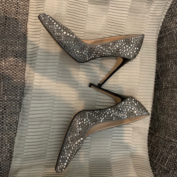 Gianni Bini Pewter Heels - Picture 6 of 6